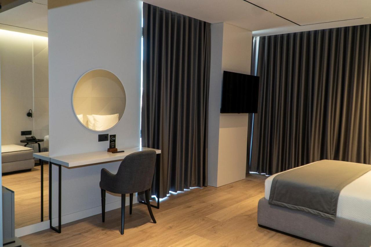 Center Hotel ซารานเดอ ภายนอก รูปภาพ