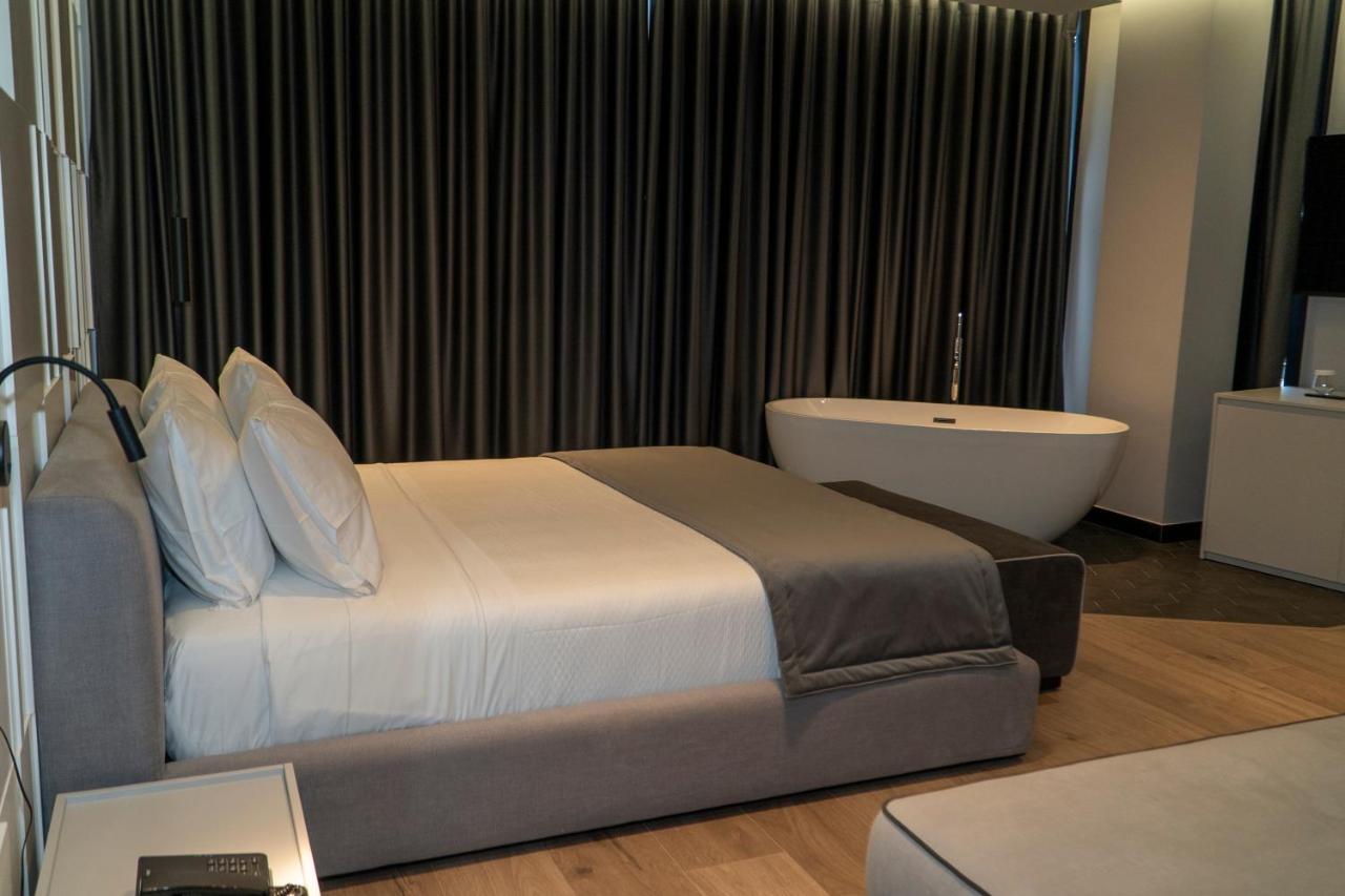 Center Hotel ซารานเดอ ภายนอก รูปภาพ
